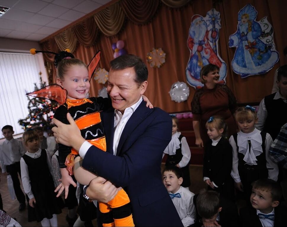 Ляшко прийшов з подарунками до дітей із вадами зору