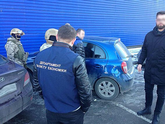 "Отжали" имущество на 30 млн грн: в Киеве задержали банду мошенников