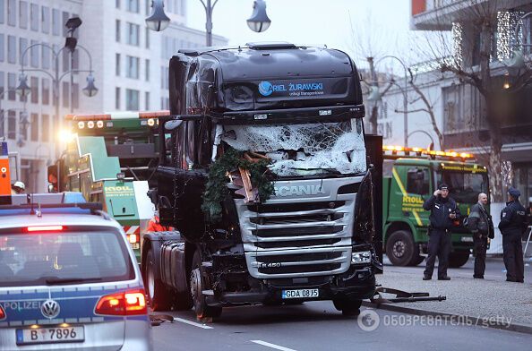 Кровавый теракт в Берлине: грузовик протаранил толпу на рождественской ярмарке