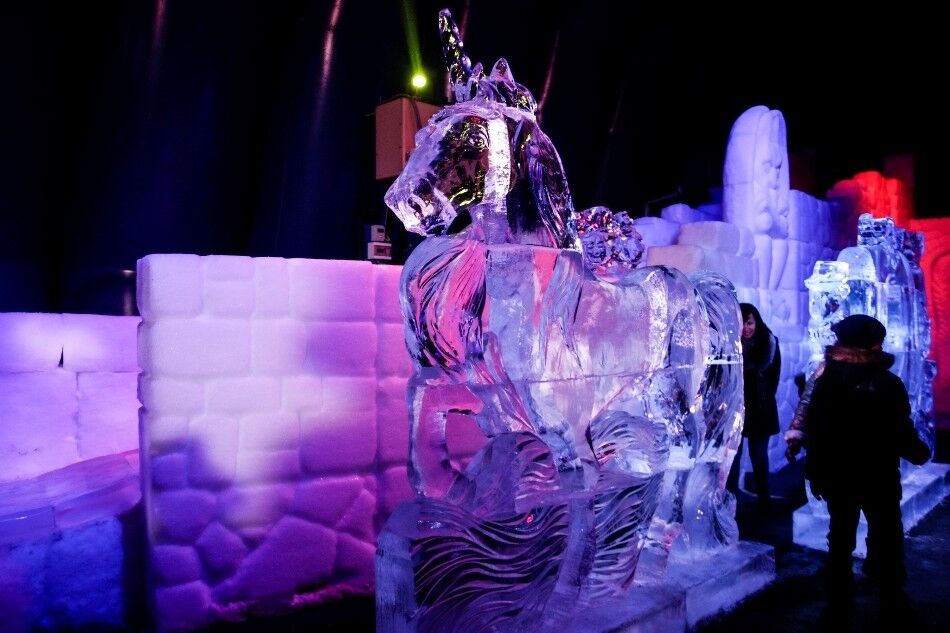 В Киеве открылась выставка зимних скульптур: опубликованы фото