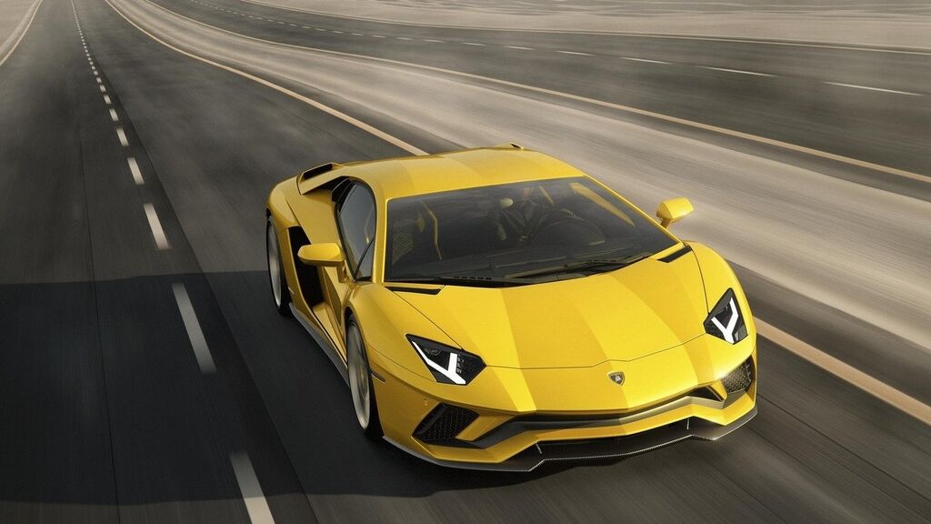 Lamborghini Aventador S: итальянцы рассекретили 740-сильный суперкар