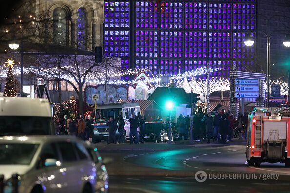 Кровавый теракт в Берлине: грузовик протаранил толпу на рождественской ярмарке
