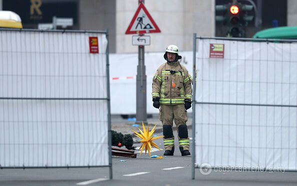 Кровавый теракт в Берлине: грузовик протаранил толпу на рождественской ярмарке