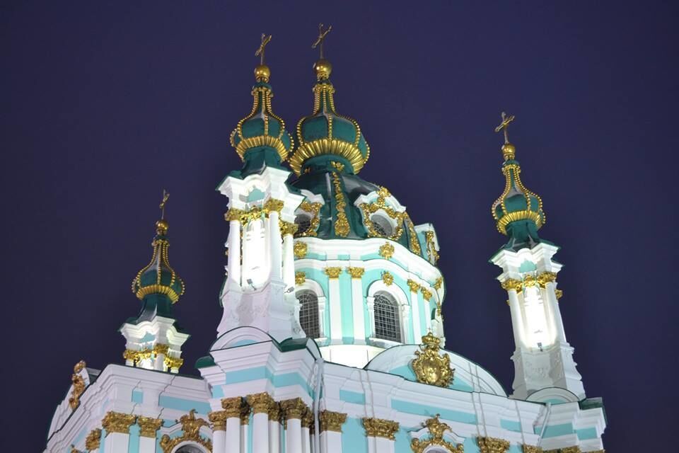 В Киеве "засветили" Андреевскую церковь: опубликованы фото
