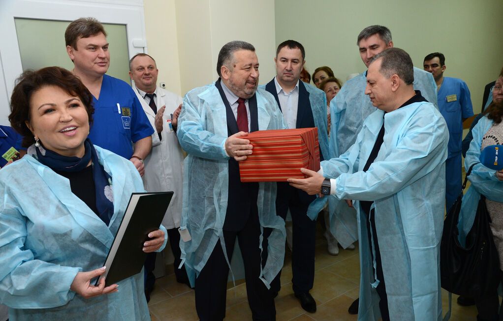 Колесников предложил объединить усилия ведущих экономических и медицинских вузов Украины