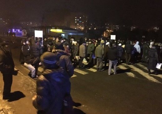 "Мусорные" протесты во Львове: жители перекрыли дорогу