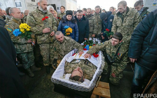Трагічна смерть: у Києві попрощалися з бійцем, який загинув на Світлодарській дузі