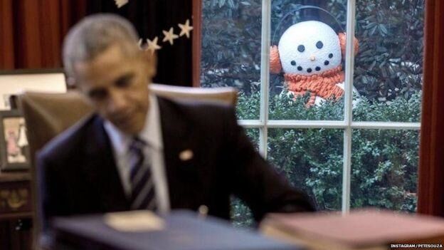 Необычная фобия: Обаму напугали снеговики в Белом доме