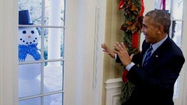 Необычная фобия: Обаму напугали снеговики в Белом доме