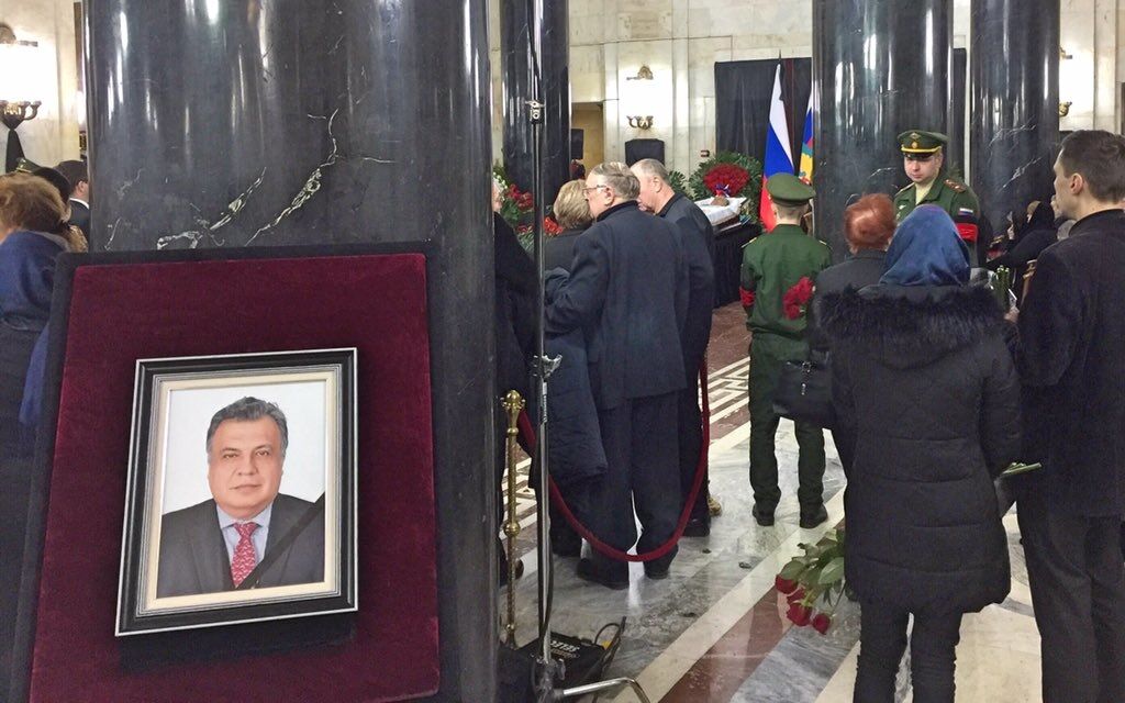 У Росії попрощалися з убитим у Туреччині послом