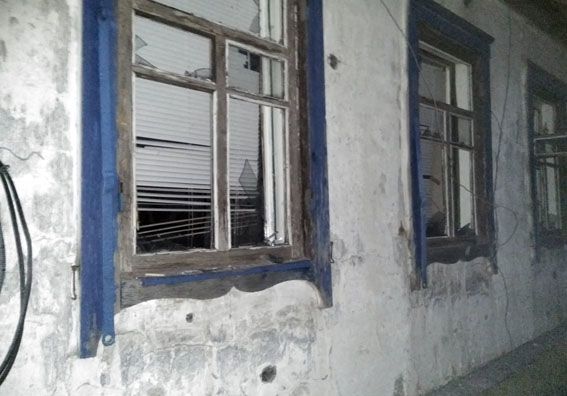 Повреждены жилые дома: полиция показала последствия ночного обстрела Торецка