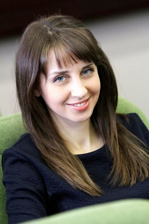 Кнопкодавы в Киевоблсовете: депутат от "Оппоблока" "превратился" в таинственную девушку. Видеофакт