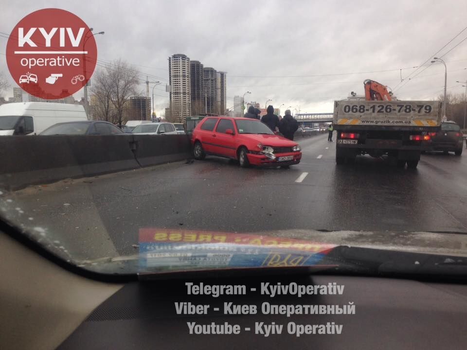 В Киеве образовалась масштабная пробка из-за ДТП