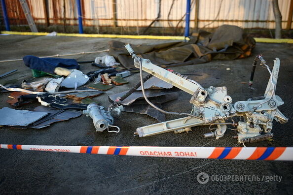 Крушение Ту-154: страшные находки спасателей собрали в масштабном фоторепортаже