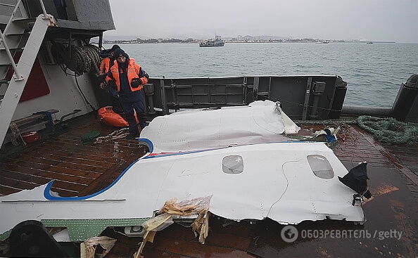 Крушение Ту-154: страшные находки спасателей собрали в масштабном фоторепортаже