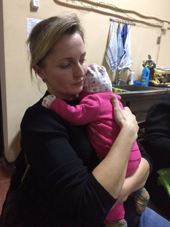 "Мои три килограмма счастья": волонтер Зинкевич показала 1-месячную дочь. Опубликованы фото