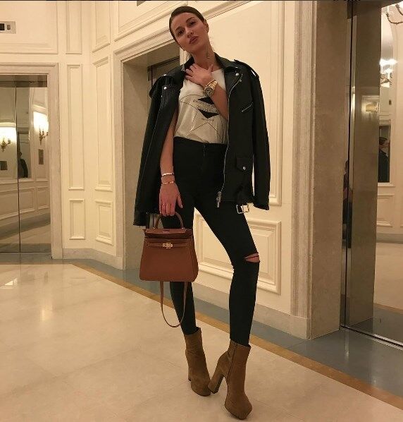 Пышногубая красотка: в сети показали личные фото самой дерзкой жены футболиста "Динамо"