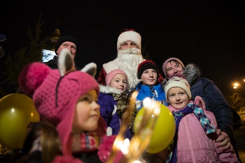 Кличко появился в костюме Деда Мороза: опубликовано видеопоздравление