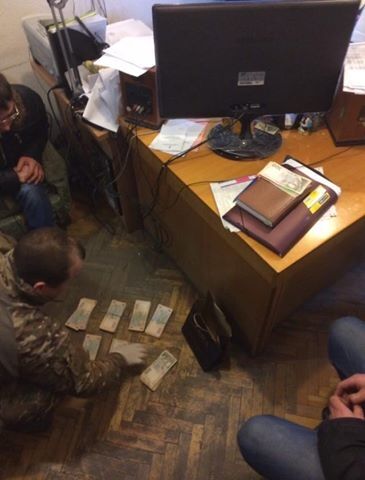 Хабар у 350 тис. грн: в Одесі затримали чиновника Міноборони
