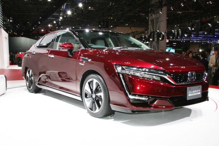 Honda Clarity: исключительно водородное топливо.