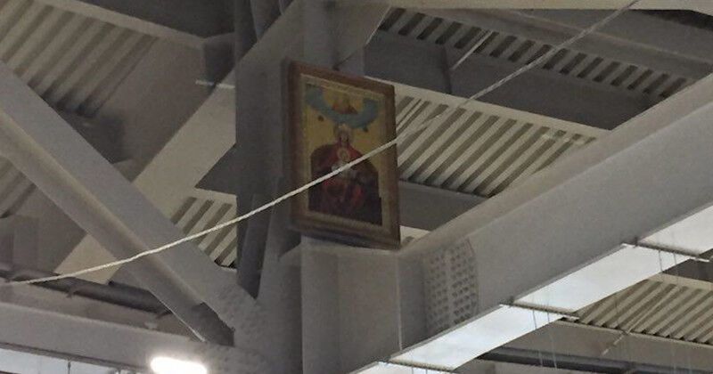 Главный футбольный долгострой России вызвал издевки в интернете - смешные фото