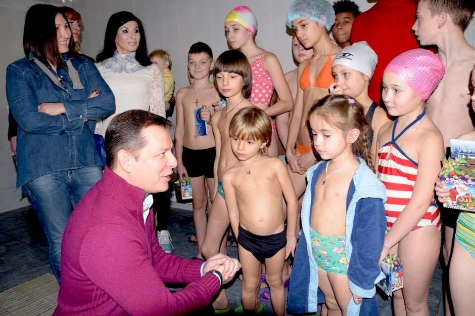 Ляшко открыл в Киеве "Клуб детского плавания" для перселенцев: опубликованы фото
