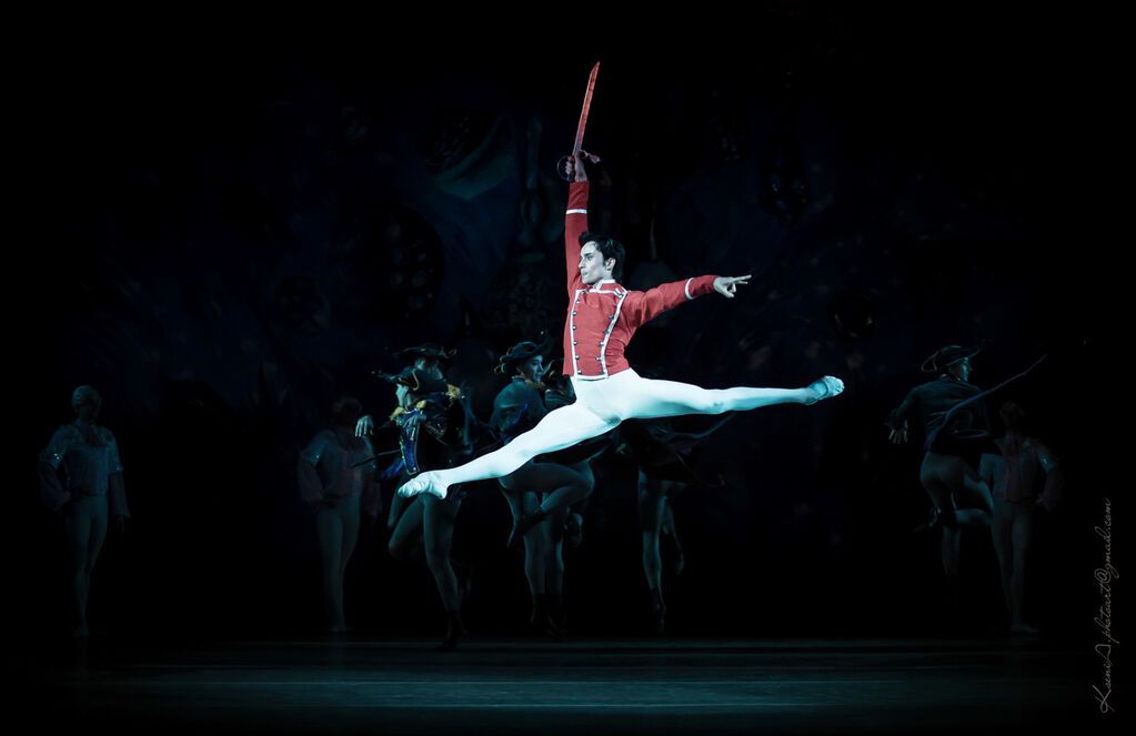 Украинские звезды балета раскрыли секреты новогоднего настроения