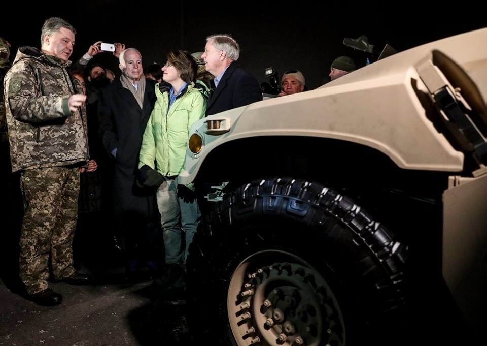 "Хаммери" і нова зброя: на Донбас прийшла чергова партія військової допомоги США
