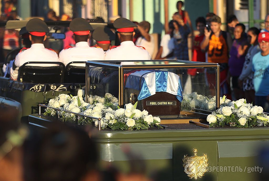 На Кубі поховали Фіделя Кастро: фоторепортаж