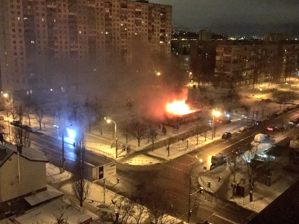 Масштабный пожар в киевском кафе: стали известны подробности