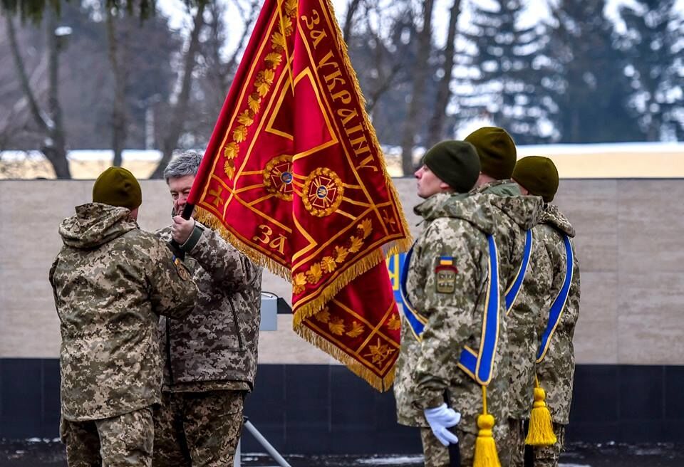 Все за стандартами НАТО: Порошенко відкрив центр Сил спецоперацій ЗСУ