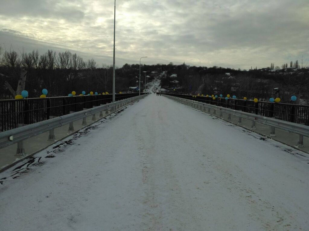 Восстановление Донбасса: на Луганщине отстроили уничтоженный мост. Фотофакт