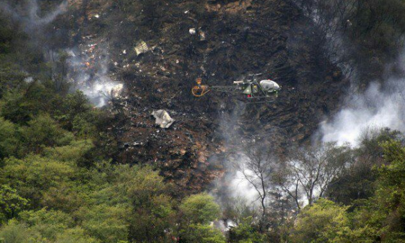 Катастрофа літака у Пакистані: рятувальники знайшли тіла 46 загиблих і чорний ящик 