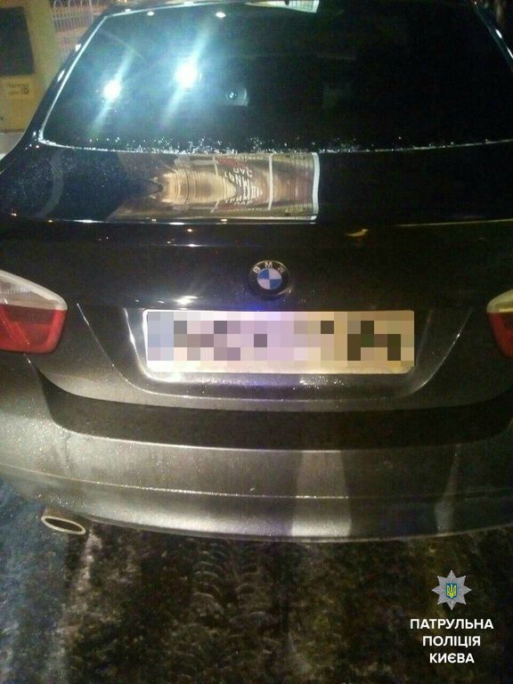 В Киеве полиция устроила погоню за подозрительным BMW