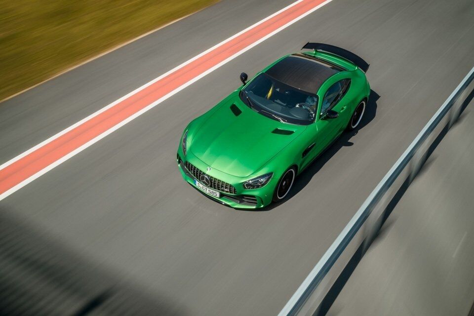 Mercedes-AMG GT R стал самым быстрым автомобилем марки на Нюрбургринге