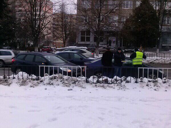День массовых аварий: опубликованы фото последствий серии ДТП во Львове