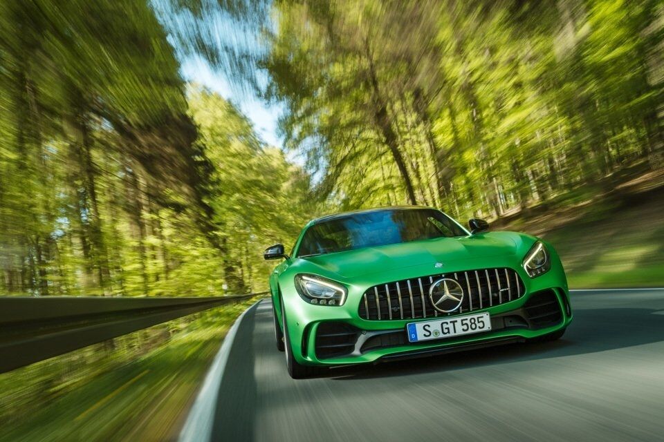 Mercedes-AMG GT R стал самым быстрым автомобилем марки на Нюрбургринге