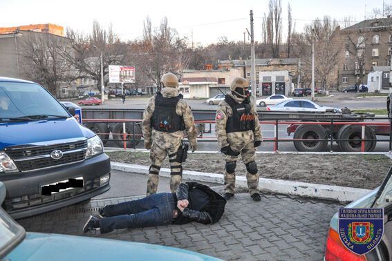 Погоня со стрельбой: одесские полицейские задержали вооруженных преступников