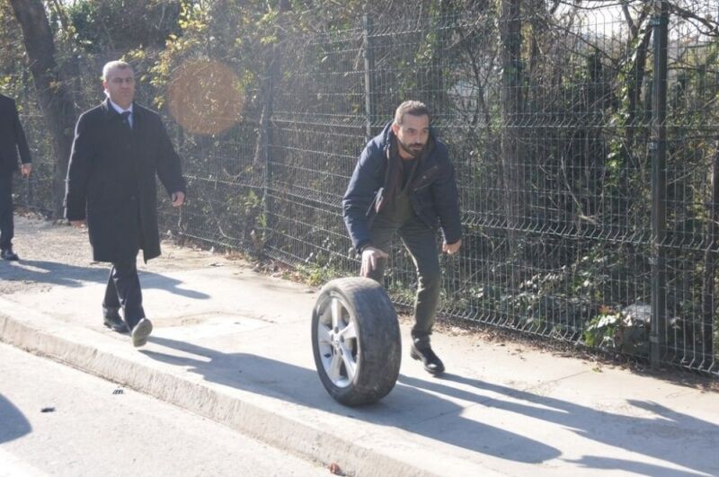Кортеж Эрдогана попал в серьезное ДТП в Стамбуле: опубликованы фото