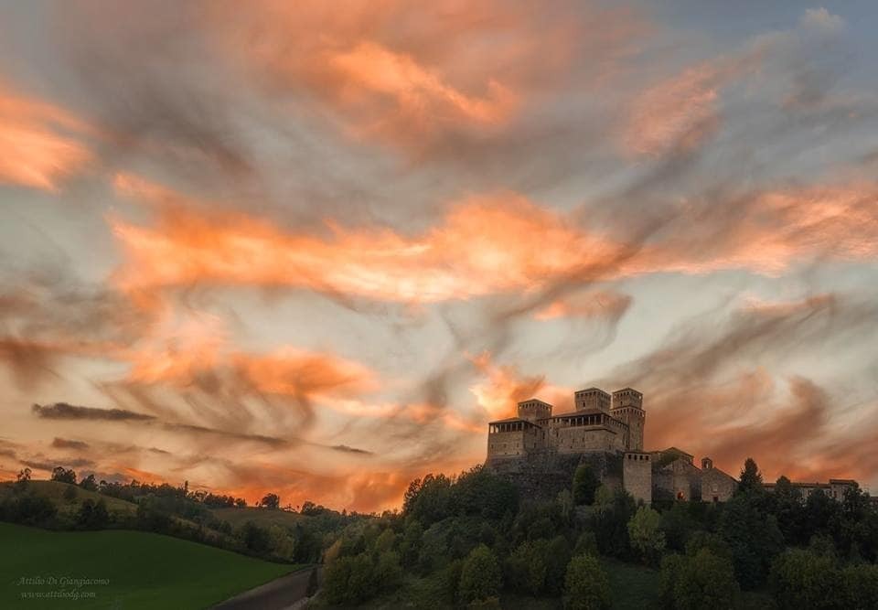 Северная Италия: фото таинственного замка Торрекьяра