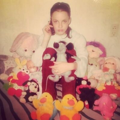 Скандальная  Даша Астафьева показала детские фотографии