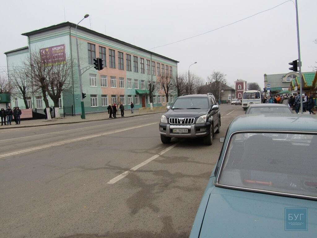 На Волыне полиция наказала депутатов-"героев парковки" во время сессии горсовета: фото и видеофакт