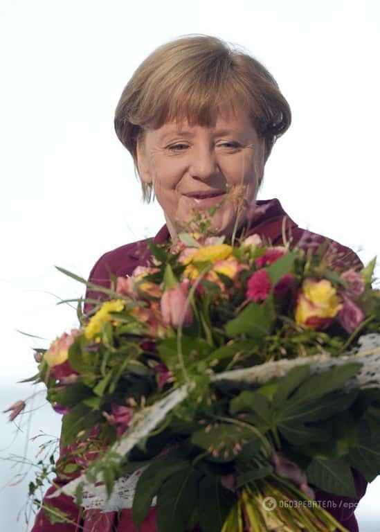 Меркель подарили цветы ко дню Святого Валентина: эмоциональное фото