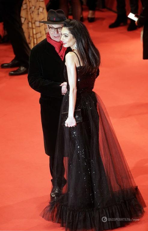 Берлинале-2016: жена Клуни восхитила роскошным нарядом