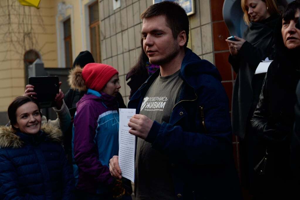 Український флот йде на дно: волонтери передали Порошенку відкритий лист