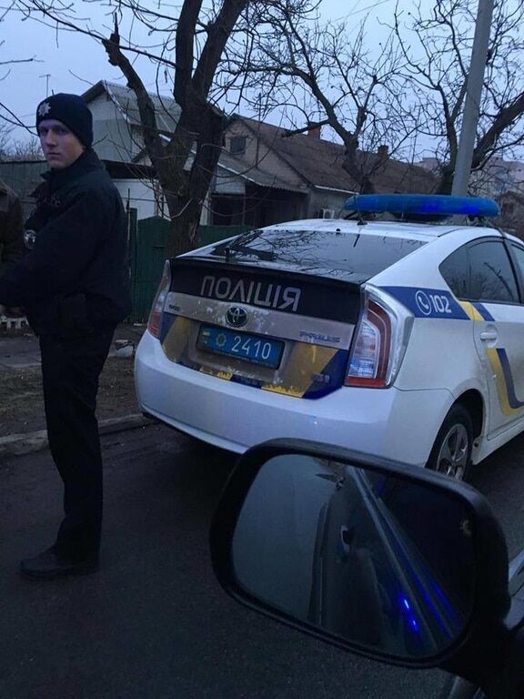 У Дніпропетровську за кермом поліцейського авто опинився 10-річний хлопчик: фотофакт