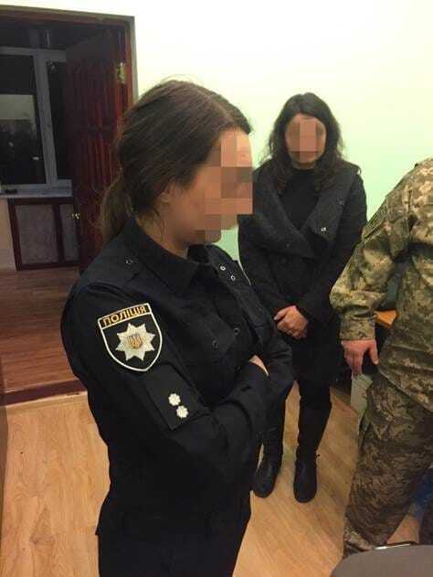 В Одесі співробітницю поліції зловили на торгівлі наркотиками: опубліковані фото