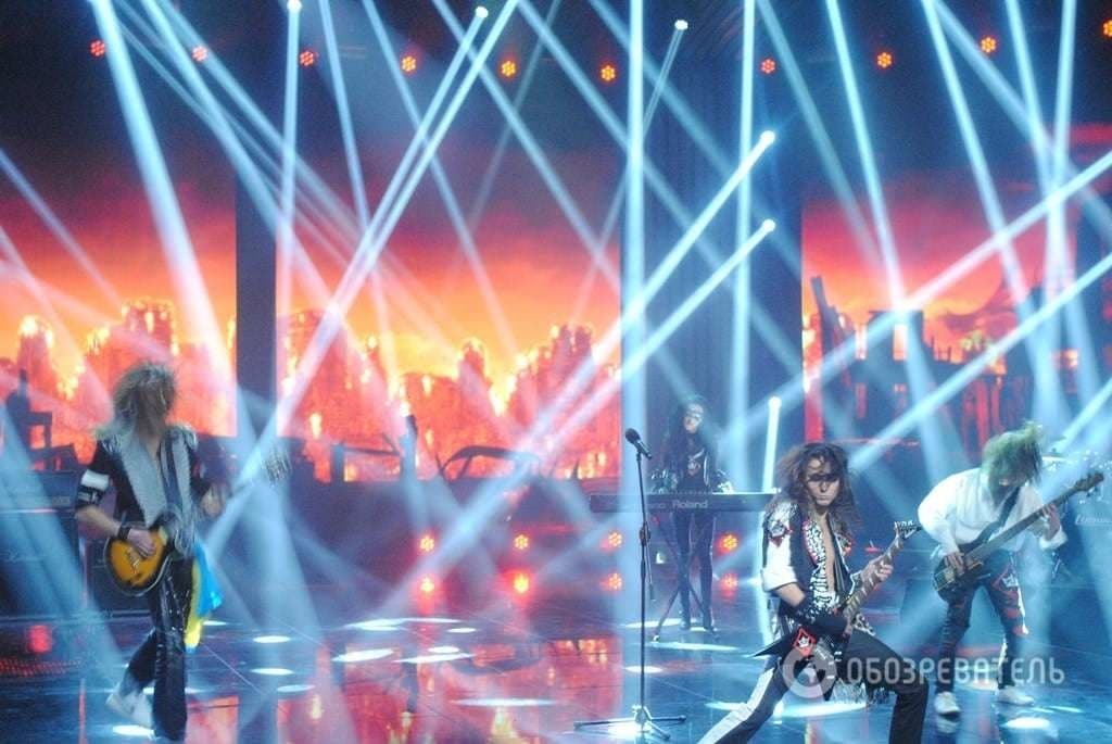 Відбір на "Євробачення 2016": група вийшла на сцену з українським прапором