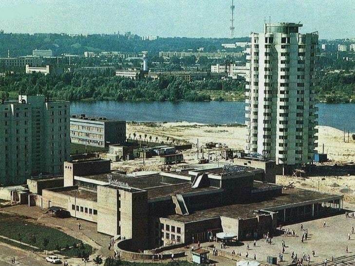 Как выглядел один из первых супермаркетов в Киеве: фоторепортаж