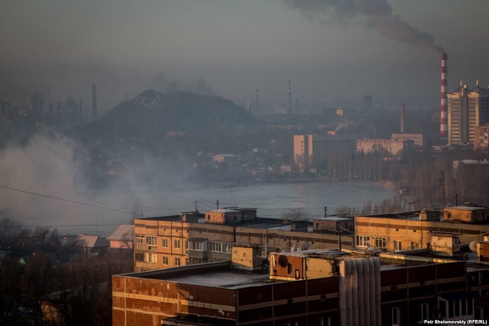 Как выглядит Донецк через год после Минска: фоторепортаж